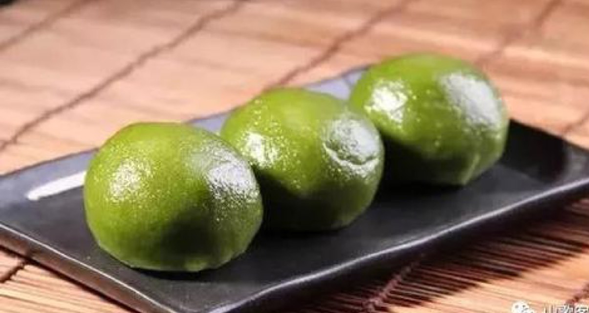 摘艾制粄